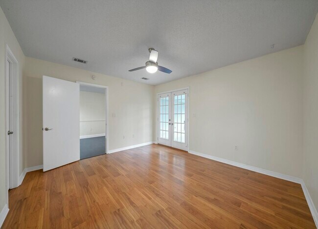 Building Photo - 128 Drewson Dr