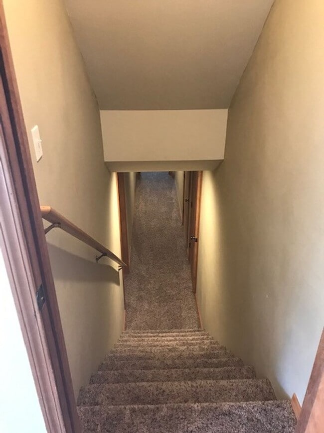 Building Photo - COMING SOON JUNE !! Two Story Home By Old Sundance Golf Course