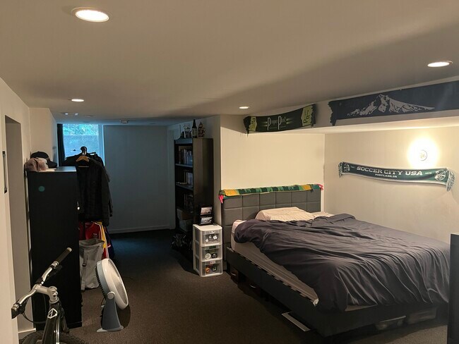 Bedroom with large egress window - 6159 SE Steele St