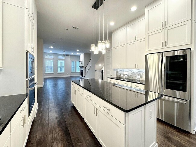 Building Photo - 1367 Branchwood Pl