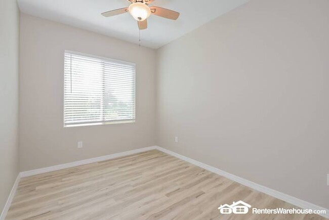 Building Photo - Recently updated 3 Bed, 2 Bath home in Tuc...