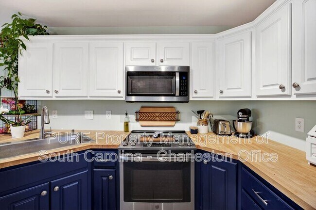 Building Photo - 8591 Cislo Ct