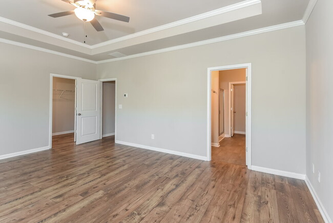 Building Photo - 1010 Smoky Mountain Springs Ln