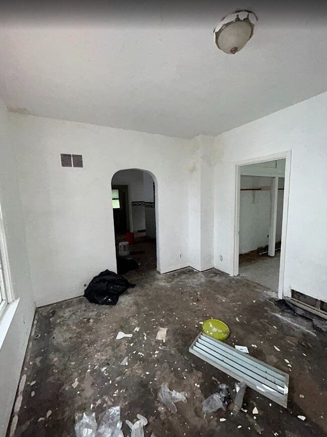Building Photo - 2114 Lexa Dr