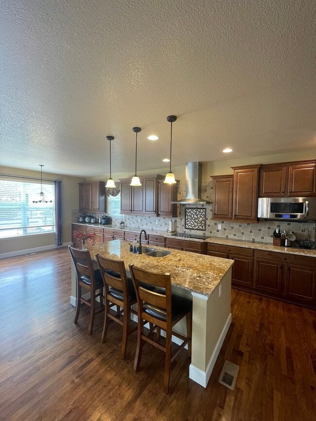 Building Photo - Sprawling Two-Story Home in SE Ft. Collins