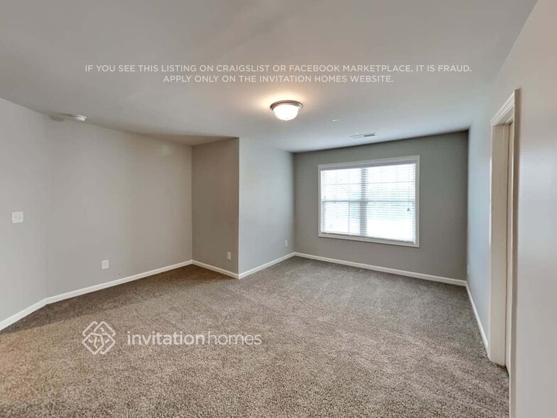Building Photo - 240 Sage Dr