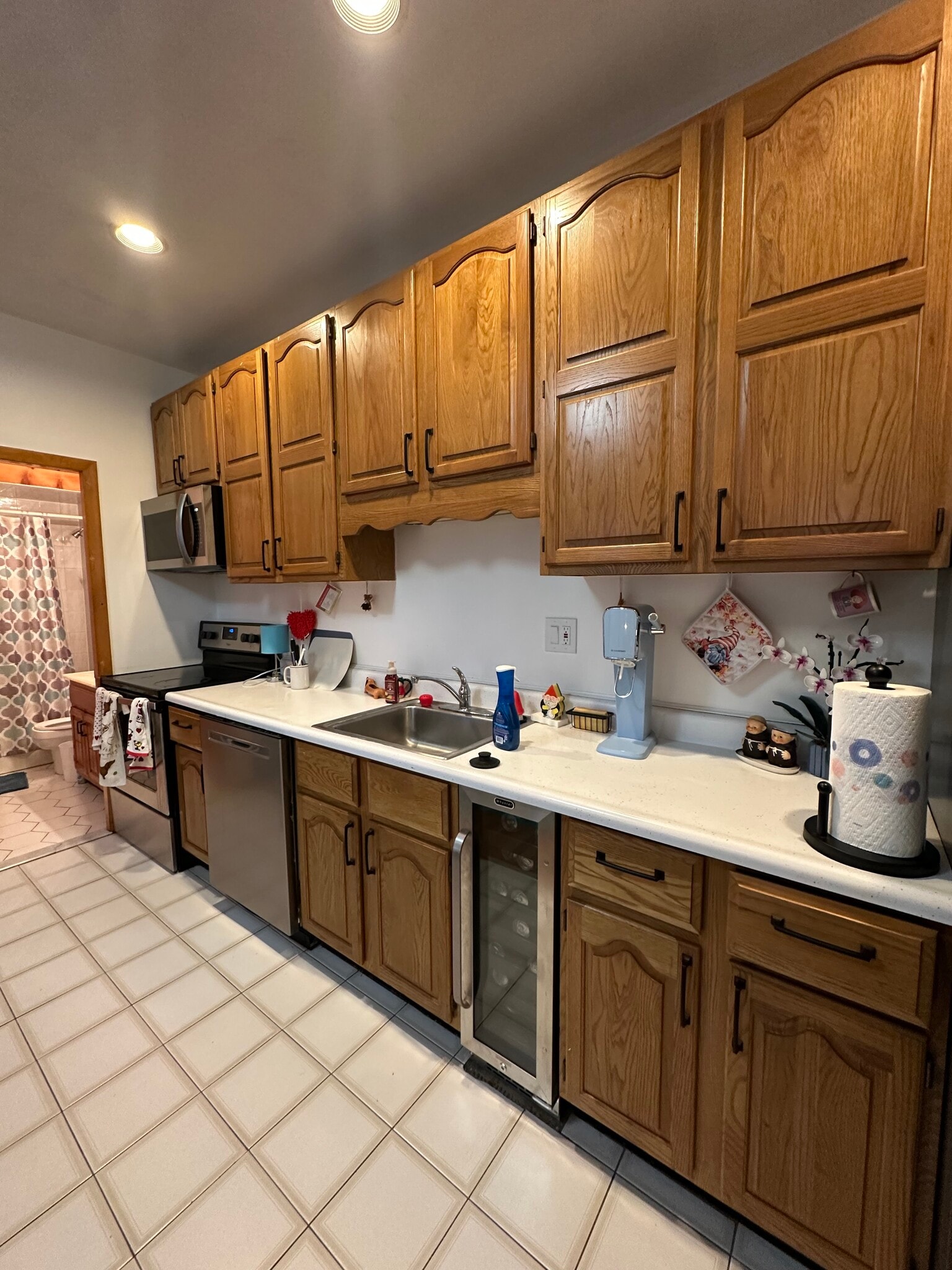 Building Photo - 374 North St