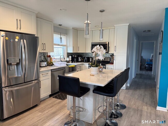 Building Photo - 524 Beechmont Ave