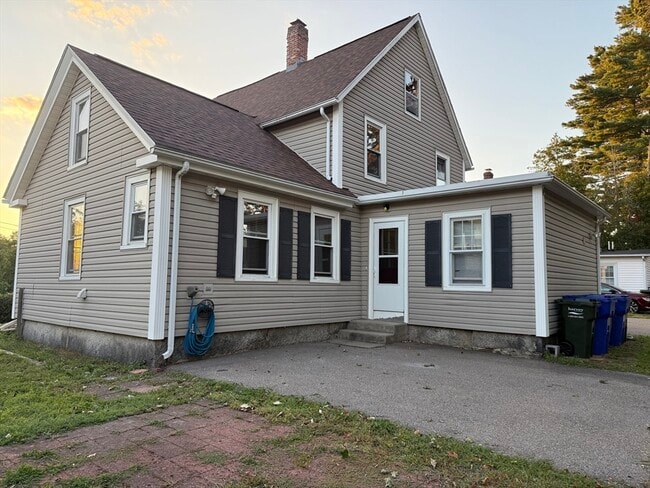 Building Photo - 7 Hopedale St