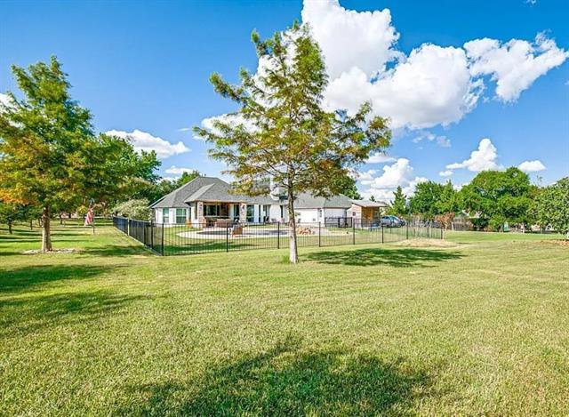 Building Photo - 400 Chippendale Dr