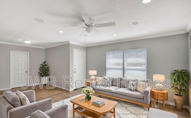 Building Photo - 3119 Dolly Dr