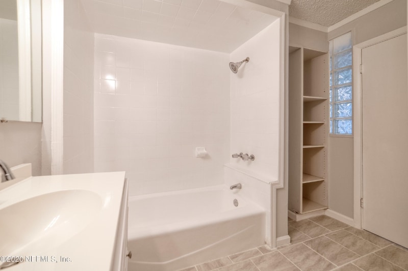 Building Photo - 1212 Kennerly Rd