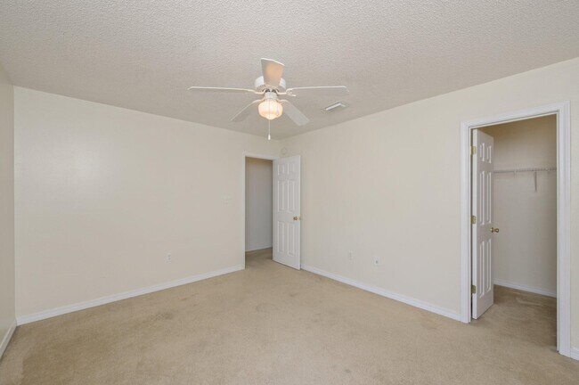 Building Photo - 416a Bear Rd