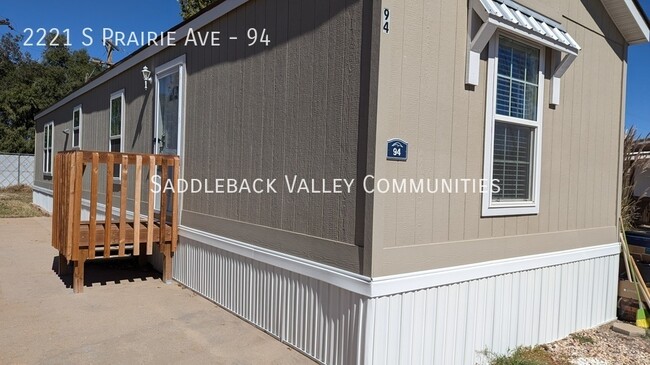 Building Photo - 2221 S Prairie Ave