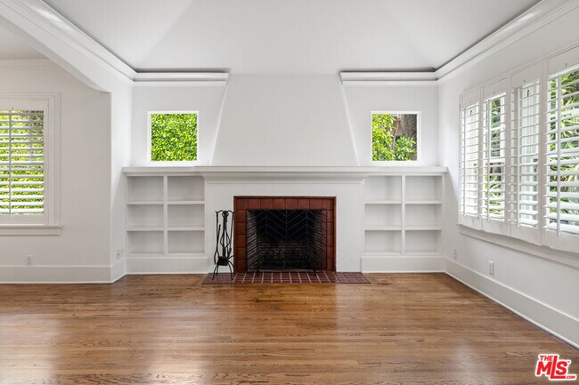 Building Photo - 521 Westbourne Dr