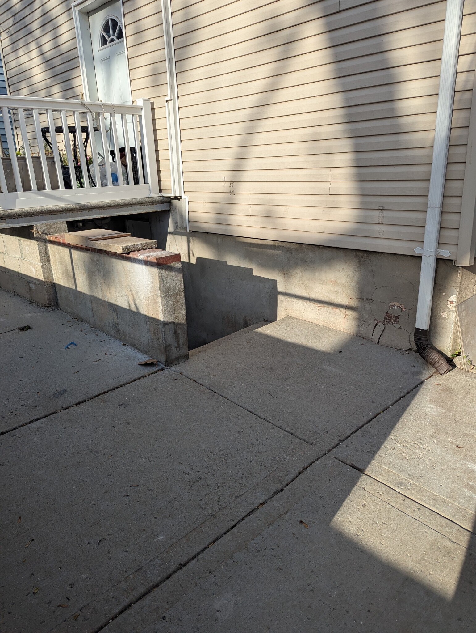 Building Photo - 174 Wright St