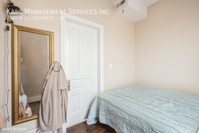 Building Photo - 2100 W Cullerton St