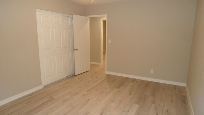 Building Photo - Beautiful Remodeled Single Story 4 BR 2 BA Home With 3 Car attached Garage