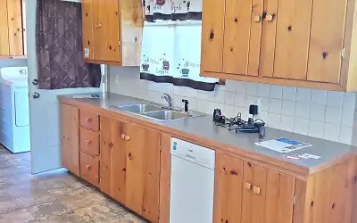 Building Photo - 416 E Eli Ave