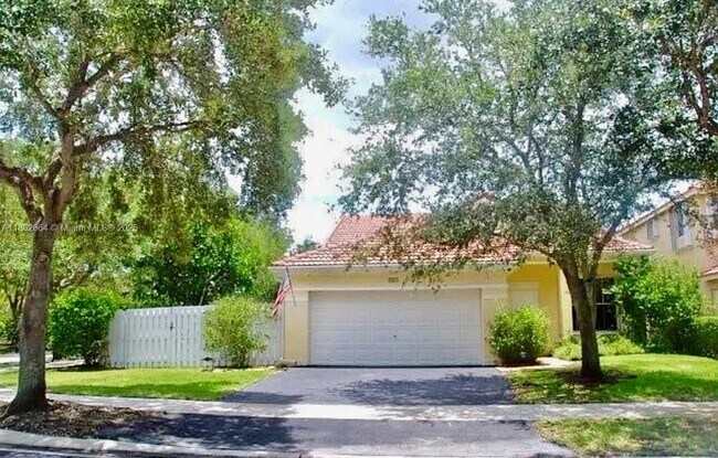 Primary Photo - 727 Sand Creek Cir