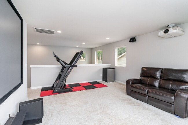 Building Photo - Beautiful home in Monroe available 9/15