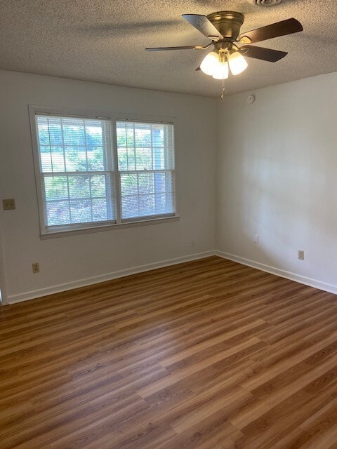 Building Photo - 305 Pelham Creek Dr
