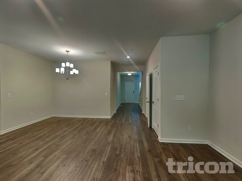 Building Photo - 196 Chapelcrest Ln