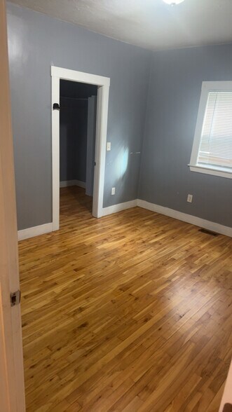 Building Photo - 14 Winter St