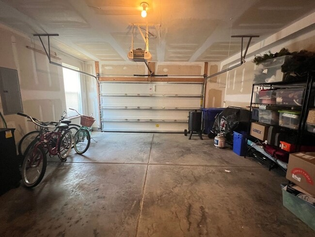 Building Photo - 3 Bedroom 4 Bath Townhouse in Bolton's Lan...