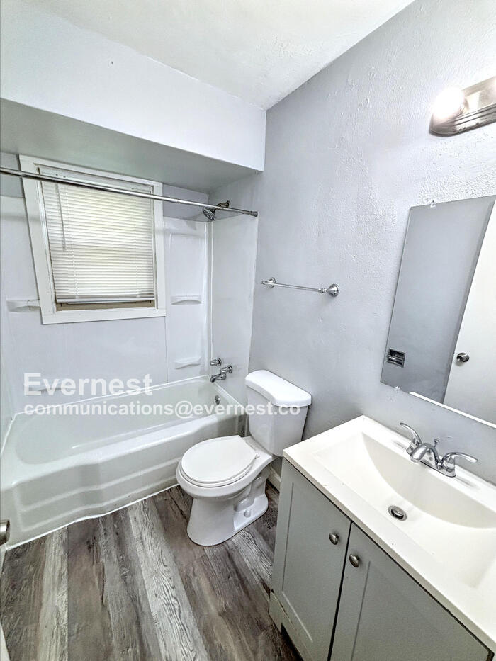 Building Photo - 6149 Jackson Ave