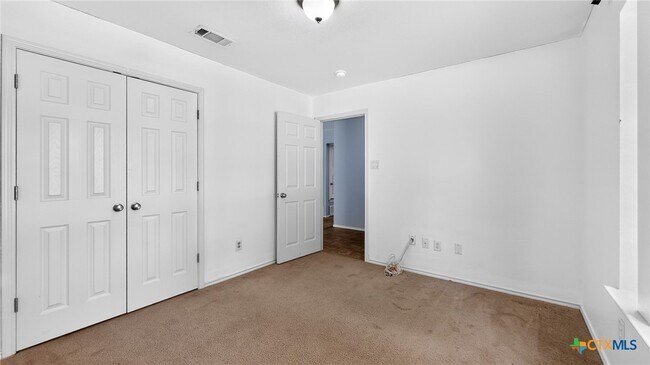 Building Photo - 1108 Dixon Cir