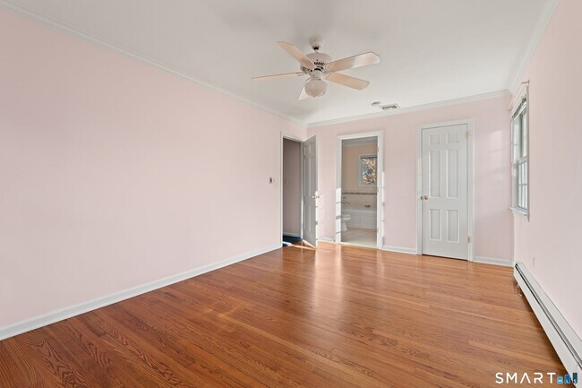 Building Photo - 56 Drake Ln