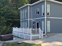 Building Photo - Pet Friendly!!!!