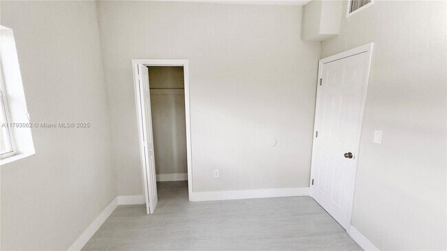 Building Photo - 1557 NW 66th St