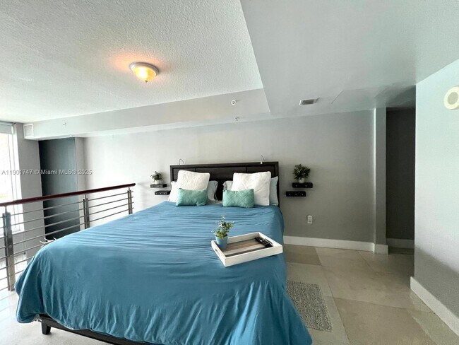 Building Photo - 41 SE 5th St