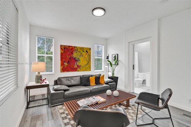 Building Photo - 1725 Winterberry Ln