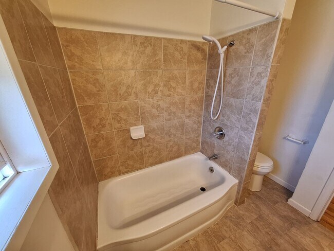 Building Photo - 5867 Madrona Dr
