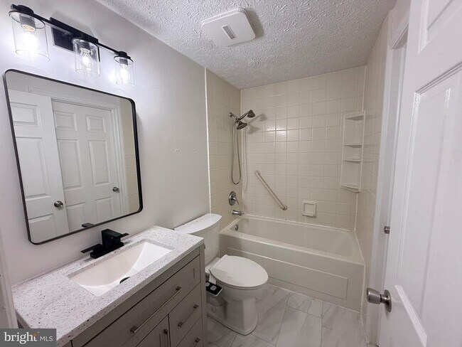 Building Photo - 8577 Blackfoot Ct
