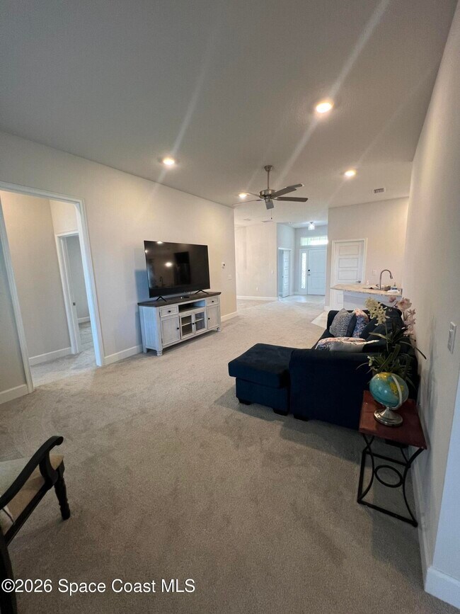 Building Photo - 1843 Middlebury Drive