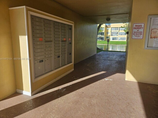 Building Photo - 5940 NW 64th Ave