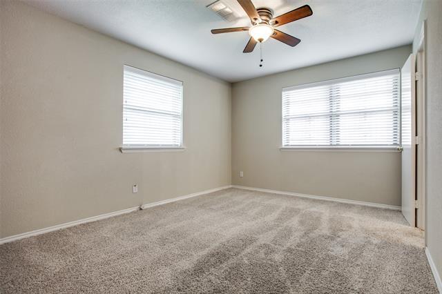 Building Photo - 2906 Sharpview Ln