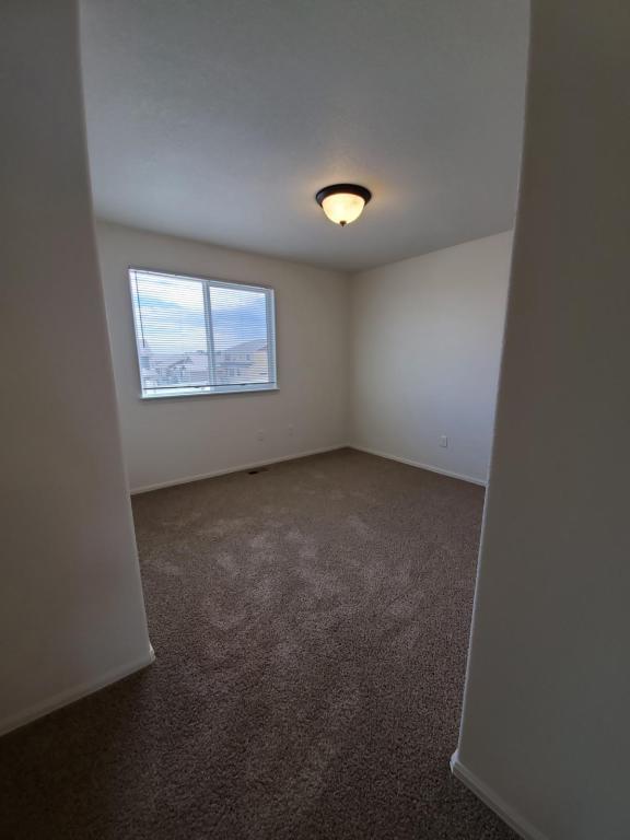 Building Photo - 1040 Mount Oxford Ave