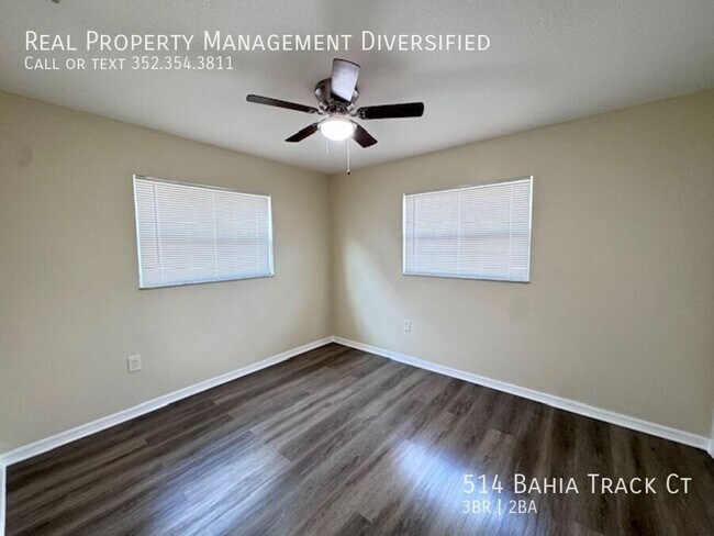 Building Photo - 514 B Track Ct