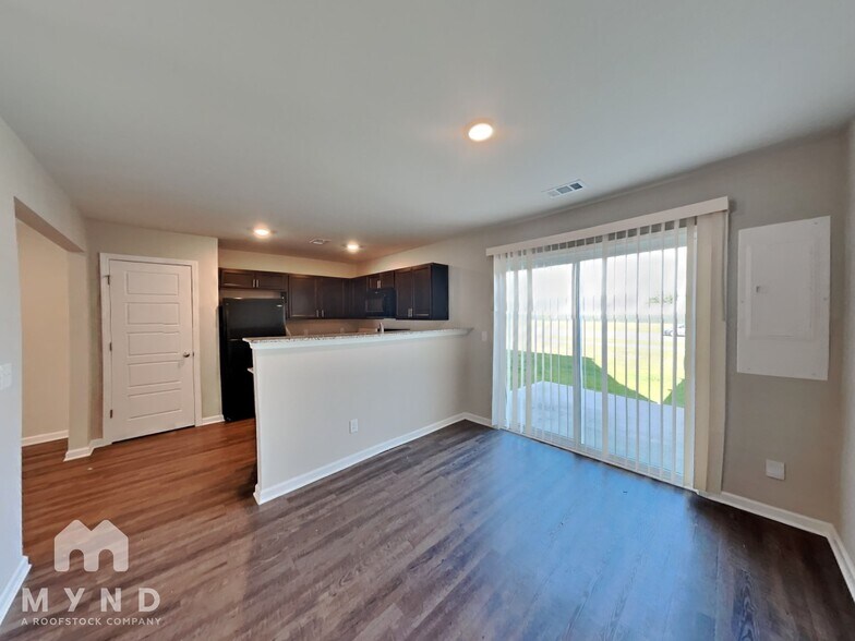 Building Photo - 37 Brown Thrasher Ct