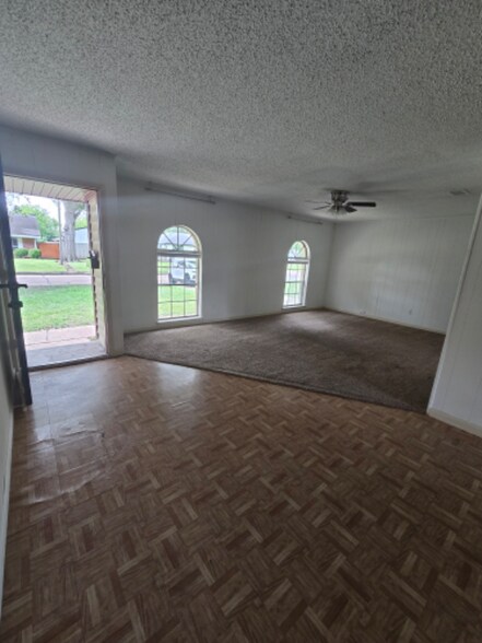 Building Photo - 124 Eleventh St