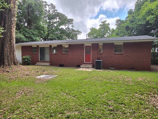 Building Photo - 6016 Sewell St