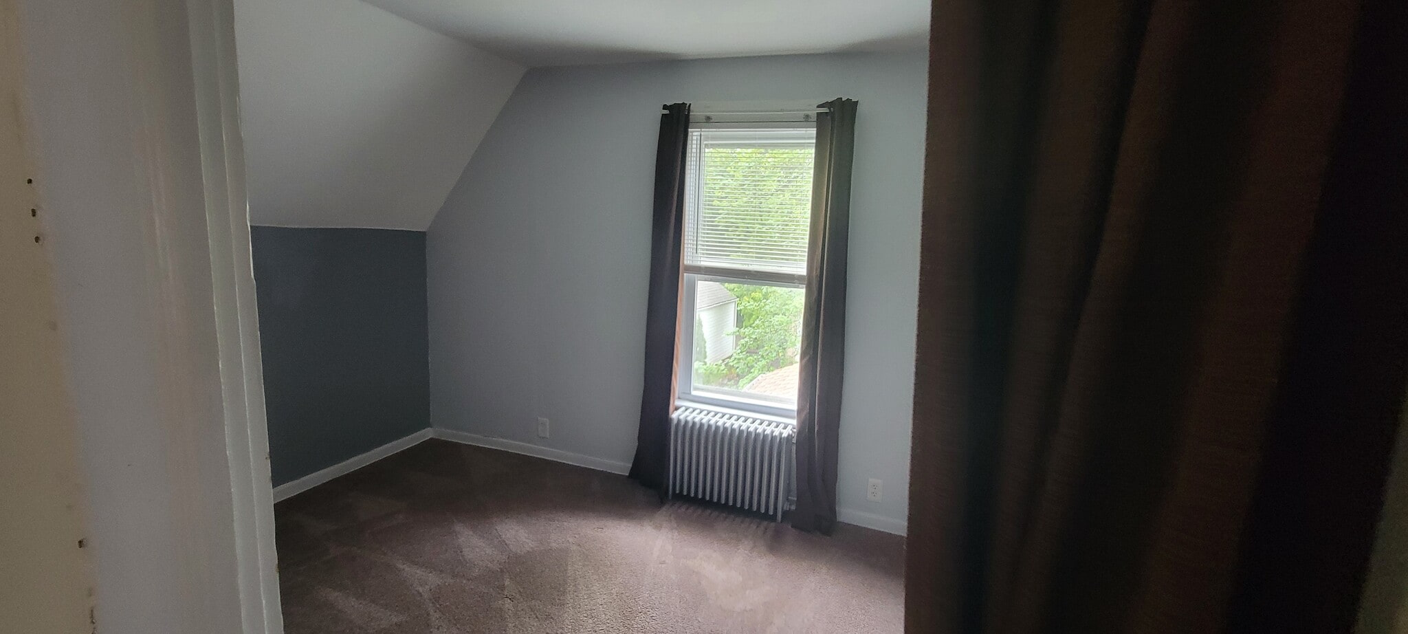 Bedroom not staged - 20 E Spring St