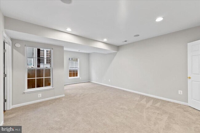 Building Photo - 8436 Kirby Lionsdale Dr