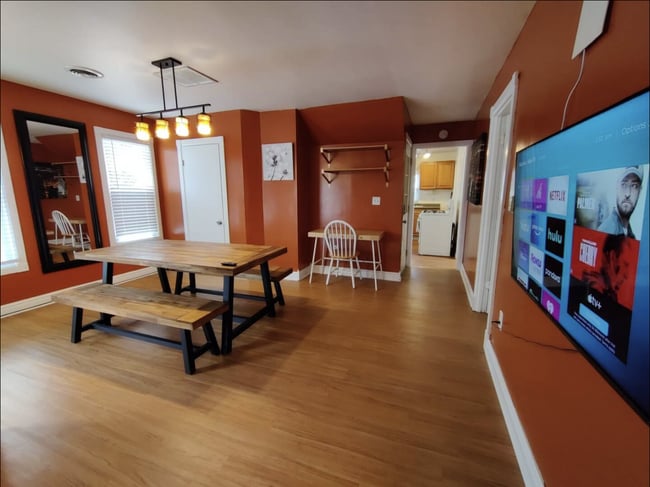 Building Photo - 3900 W 33rd St