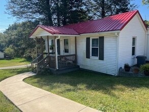 Building Photo - 803 Noblin St